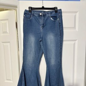 Bell Bottoms Venus Jeans Size 14